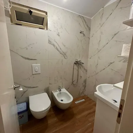 Apartament 1+1 Golem ,prane Epidam Apartment